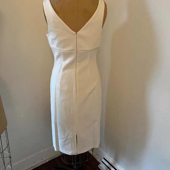 Stunning Embroidered Stretch Twill Summer/Cruise/Holiday Dress - Picture 4 of 4